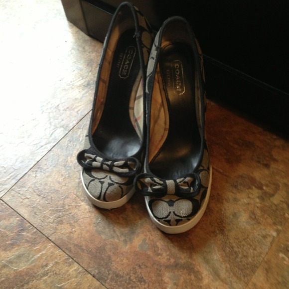 Coach Wedge shoe - Picture 2 of 2