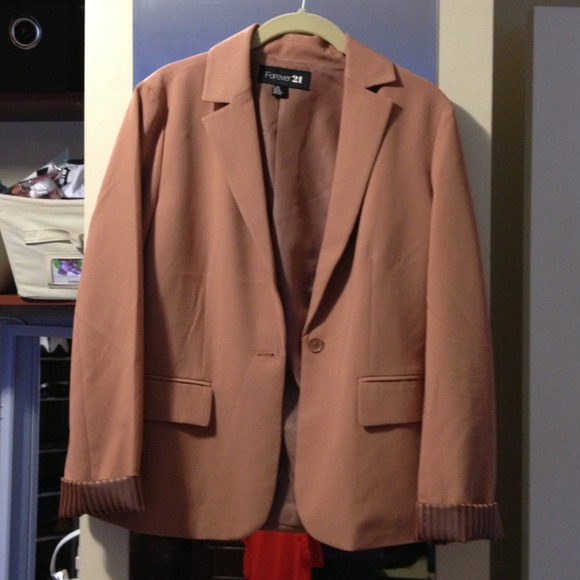 Forever 21 boyfriend fit blazer.
