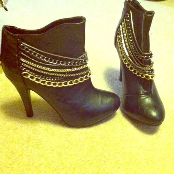 NEW worn once! Super hot!