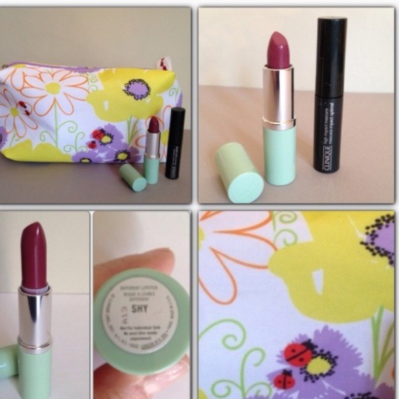 โSoldโClinique Bundle. new! Case, lipstick - Picture 3 of 4