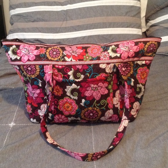 🚫Sold🚫✨Retired color Large Vera weekender Bag