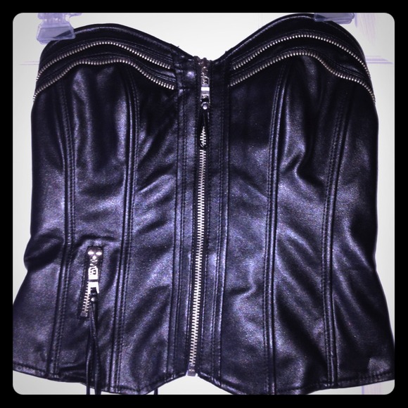 🚫SOLD🚫 to @nyki2k13 Leather Bustier