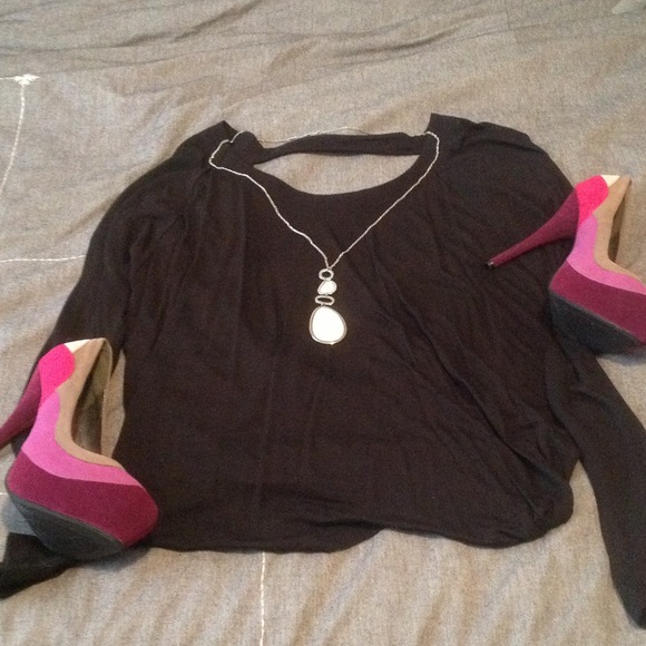 🚫Sold🚫💋Express long sleeve top