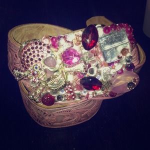 Custom belt buckle and hand painted belt