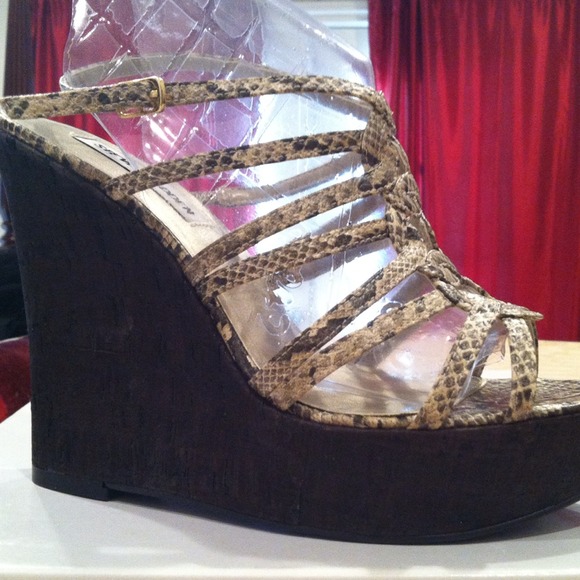 Steve Madden wedges - Picture 2 of 3