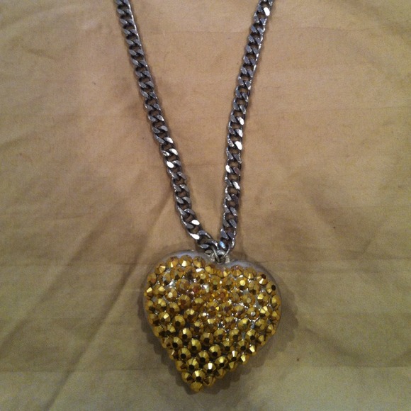 Gasoline Glamour Crystal Puff Heart necklace - Picture 2 of 3