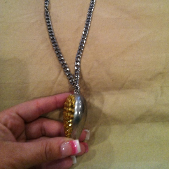Gasoline Glamour Crystal Puff Heart necklace - Picture 3 of 3