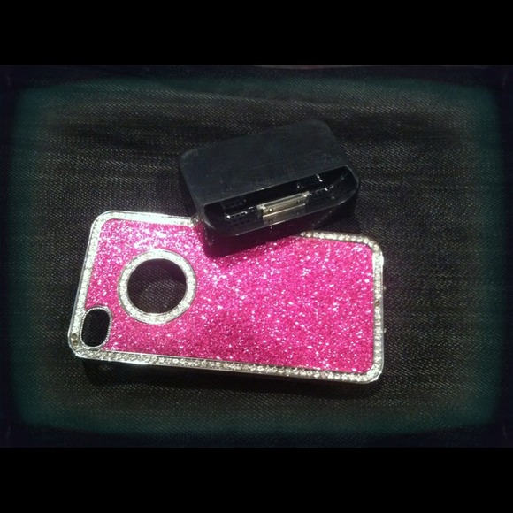 Iphone 4 case and docking charger