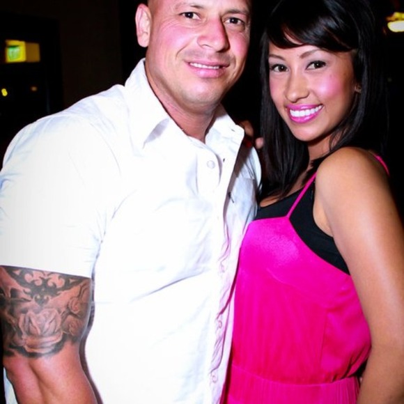 ❤SOLD IN BUNDLE ❤️    Hot pink romper - Picture 2 of 2