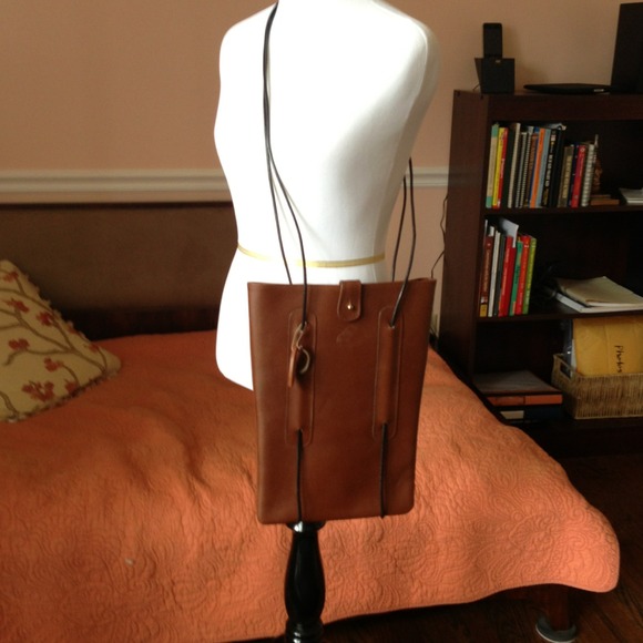 Unique, high quality leather bag by Our Tribe - Picture 1 of 4