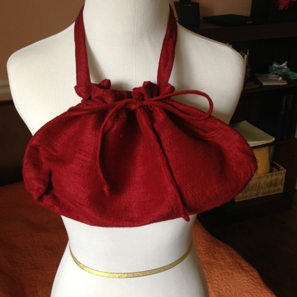 Red silk shantung pouch bag with with bow. - Picture 1 of 3