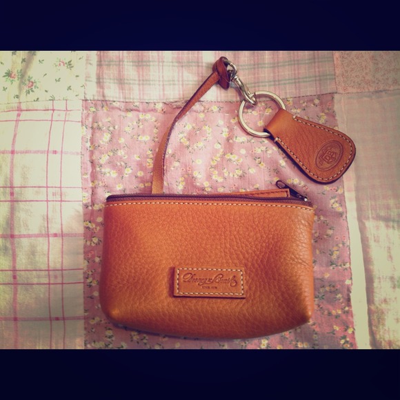 NEW DOONEY AND BOURKE LEATHER COIN PURSE/ KEY RING