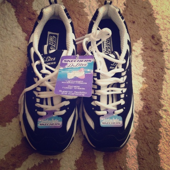 Brand new tennis shoes