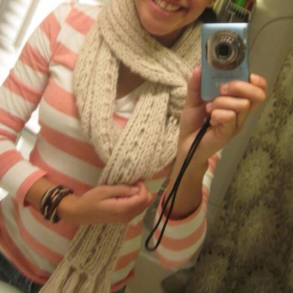 Off White & Peach Striped Long Sleeve V-Neck - Picture 4 of 4