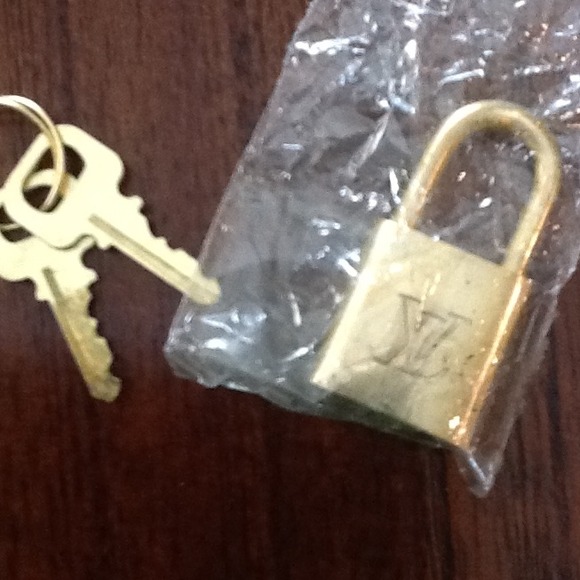 LV lock