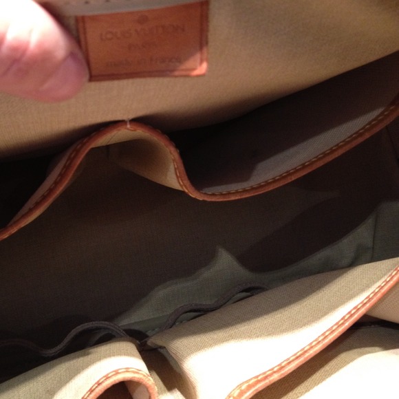 Louis Vuitton Deauville Vanity Cosmetic Handbag - Picture 3 of 4