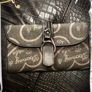 🎀Reduced🎀  Dooney & Burke