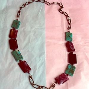 NECKLACE TO WEAR WITH ANY OUTFIT