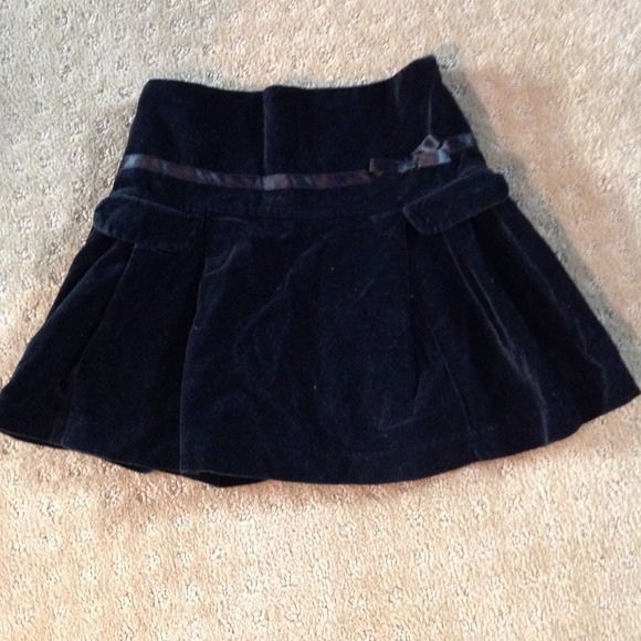 **BUNDLE **Girls Skirts & Vest