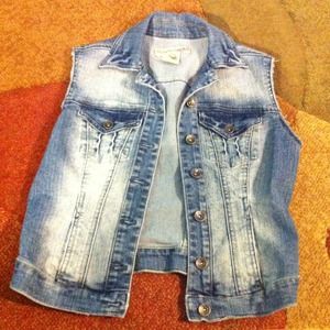 ❌❌SOLD❌❌Denim vest
