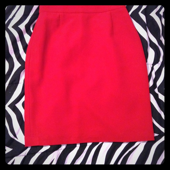 Red pencil skirt and gold clutch *BUNDLE*