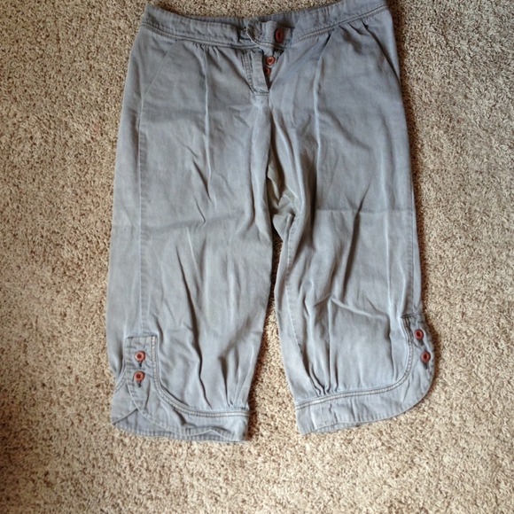 Anthropologie grey "peddler" capris