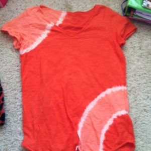 Orange tye-dye v-neck
