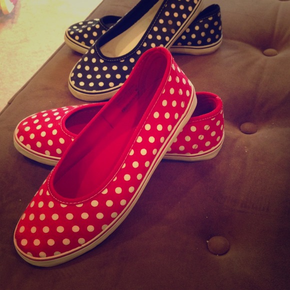 Polka dot flat bundle!!❤😁