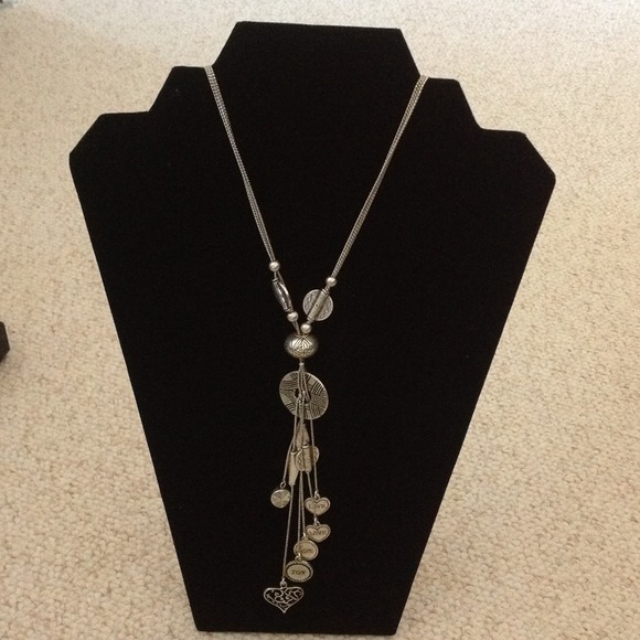 Lia sophia necklace