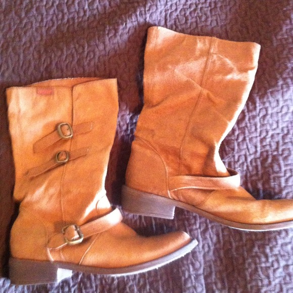 Tan rocketdog size 11 womens boots
