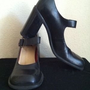 Black Mary Jane style shoes with chunky heal 8