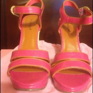 Fuchsia wedges