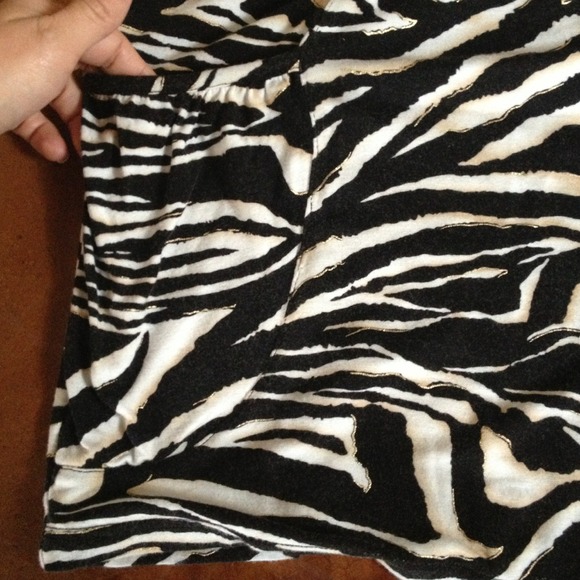 ❌Sold in bundle❌ Forever21 Zebra Dress - Picture 2 of 3