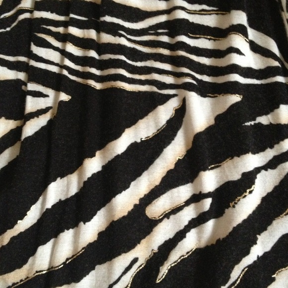 ❌Sold in bundle❌ Forever21 Zebra Dress - Picture 3 of 3