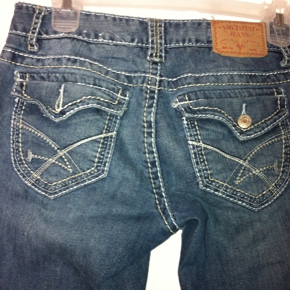 Trade jeans w/thick stitching & refugee crop jeans