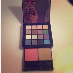 VS Makeup Palette