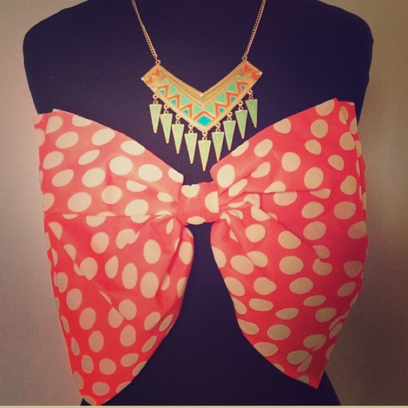 Bow top! Too cute!