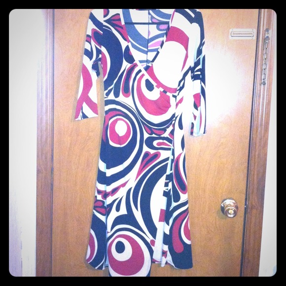 **Reserved** Chic wrap dress