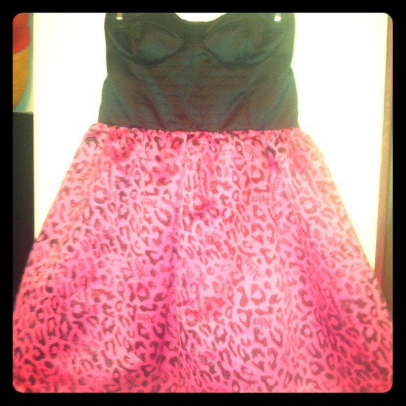 Never worn. Brand new.