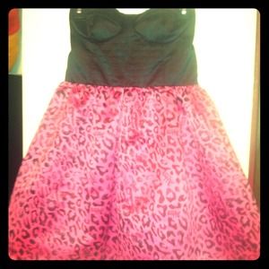 Never worn. Brand new.