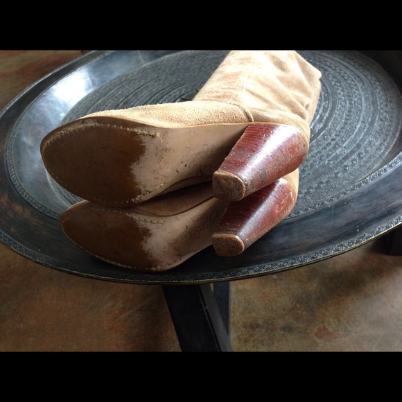 VINTAGE TALL KNEE HIGH SUEDE LEATHER BOOTS Fit 6M - Picture 2 of 4