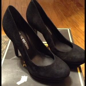 Pour la Victoire Portia shoes