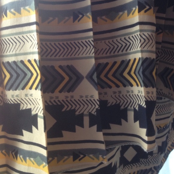 Volcom Aztec print yellow spring dress - Picture 2 of 4