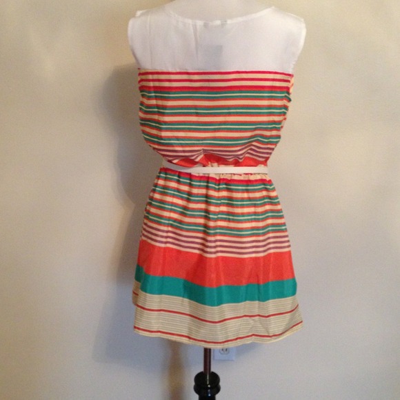 Elastic waist dress - Picture 2 of 2
