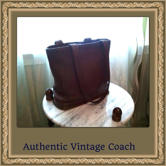 🎉 SALE🎉 Authentic Leather Coach Bag - Picture 1 of 7