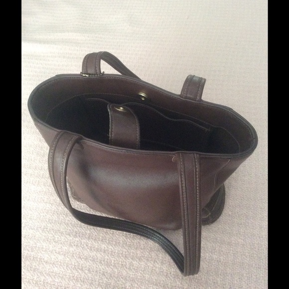 🎉 SALE🎉 Authentic Leather Coach Bag - Picture 5 of 7