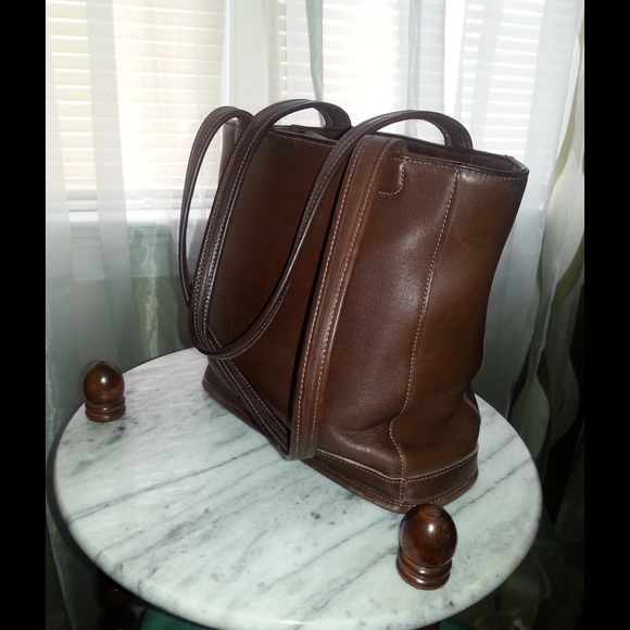 🎉 SALE🎉 Authentic Leather Coach Bag - Picture 6 of 7