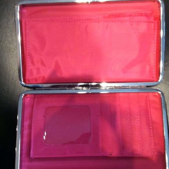 Sold Wallet - Picture 2 of 3