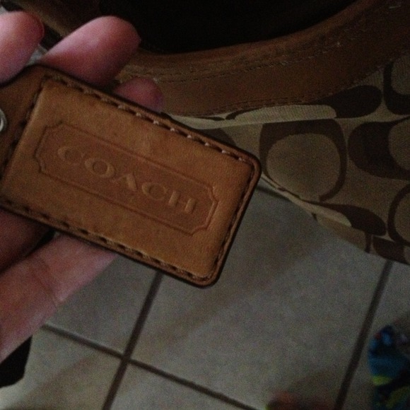 Coach purse - Picture 4 of 4