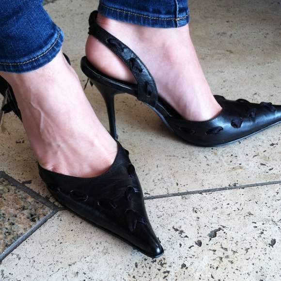 Black pointy pumps - Picture 2 of 2